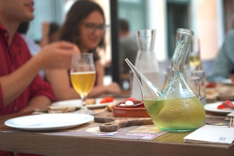 Girona: History and Gastronomy Small Group With Tastings - Discovering the Jewish Quarter