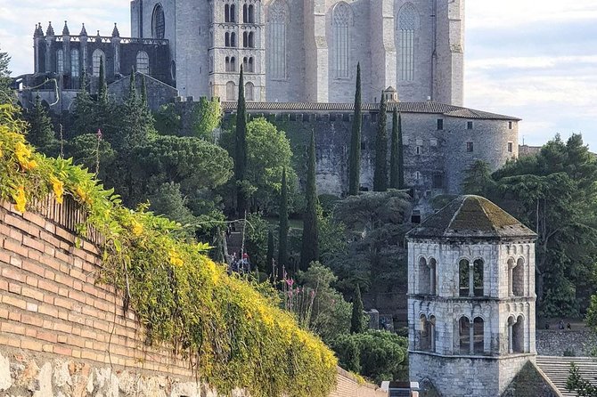 Girona History and Legends Tour Small Group From Girona - Admiring the Cathedral