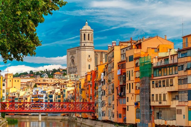 Girona Private History Tour - The Iconic Onyar River Bridges