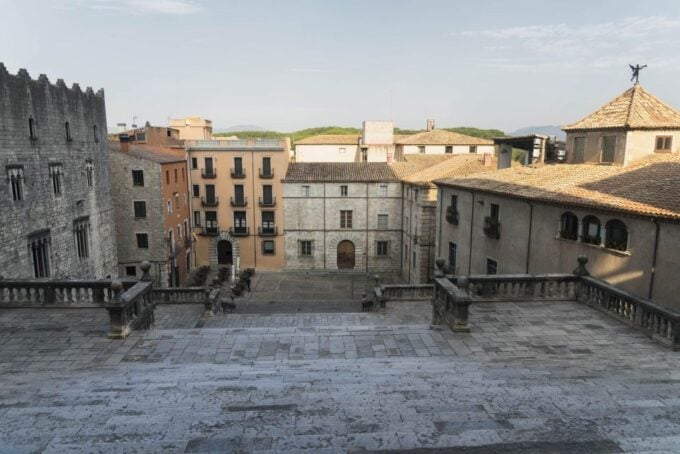 Girona: Self-guided Audio City Tour on Your Phone - Key Landmarks and Starting Point