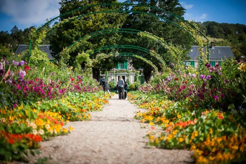 Giverny: Monets House and Gardens Guided Tour - Highlights of the Tour