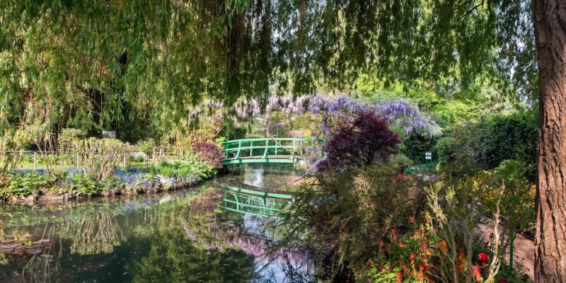 Giverny: Monets House and Gardens Guided Tour - Meeting Locations