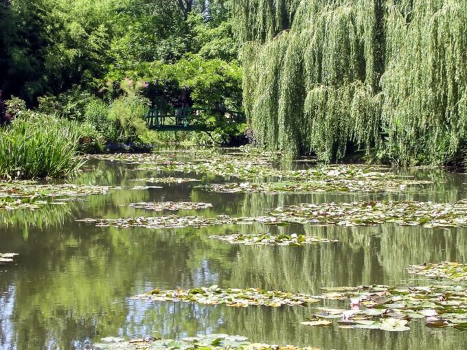 Giverny: Monets House and Gardens Guided Tour - Why Visit Giverny