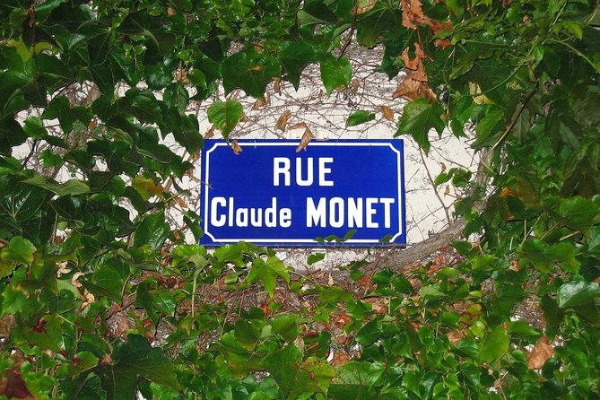 Giverny & Monets House Audio Guided Half-Day Tour From Paris - Transportation From Paris