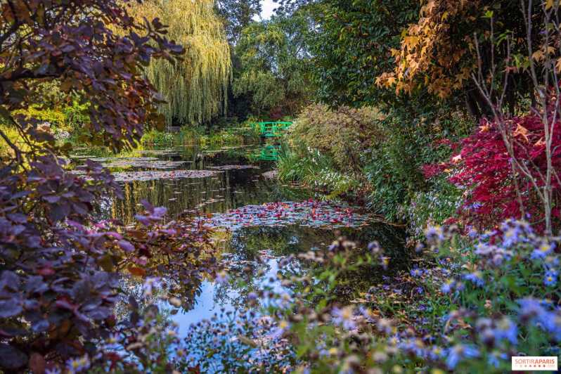 Giverny Private Tour: Claude Monets House, Gardens & Rouen - Transportation and Accessibility