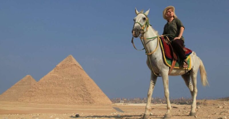 Giza: Arabian Horse Tour Around the Giza Pyramids - Experience Highlights