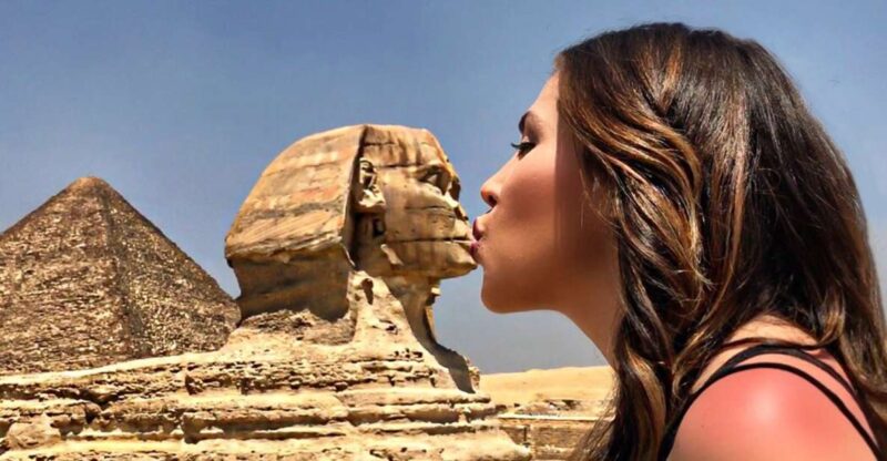 Giza Pyramids and Sphinx: Half-Day Private Tour - Tour Features