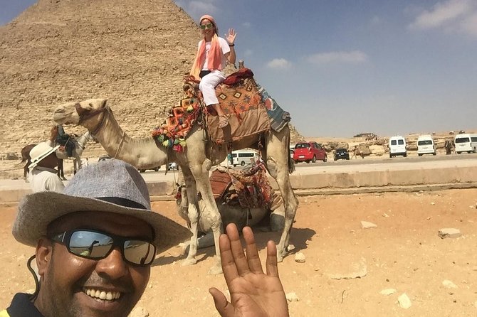 Giza Pyramids and The Sphinx Walking Tour - Group Size and Quality