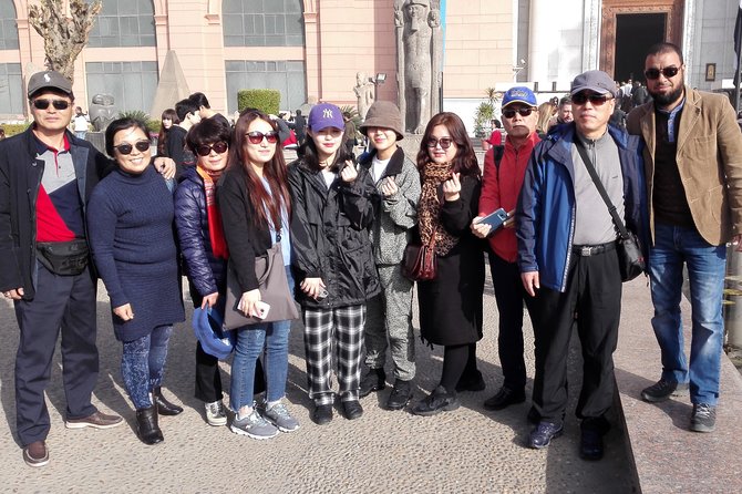 Giza Pyramids & Egyptian Museum Day Tour - Giza Pyramids Exploration