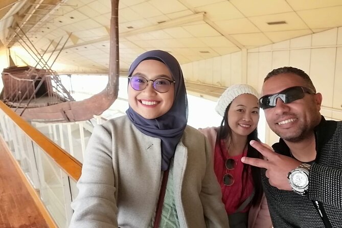 Giza Pyramids, Memphis and Sakkara Private Day Tour - Included Lunch Experience
