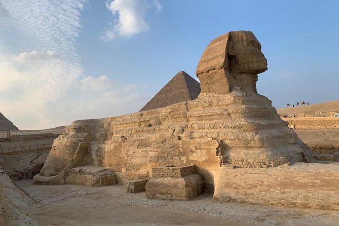 Giza Pyramids, Sphinx & Egyptian Museum Private Trip From Cairo Airport . - Discover the Sphinx