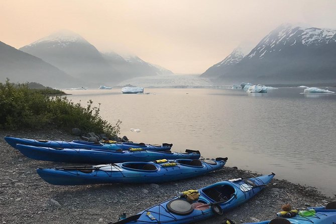 Glacier Blue Kayak & Grandview Tour - Inclusions