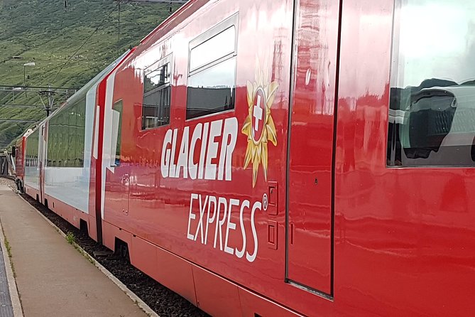 Glacier Express Panoramic Train Round Trip From Zürich With Private Guide - Guest Reviews and Feedback