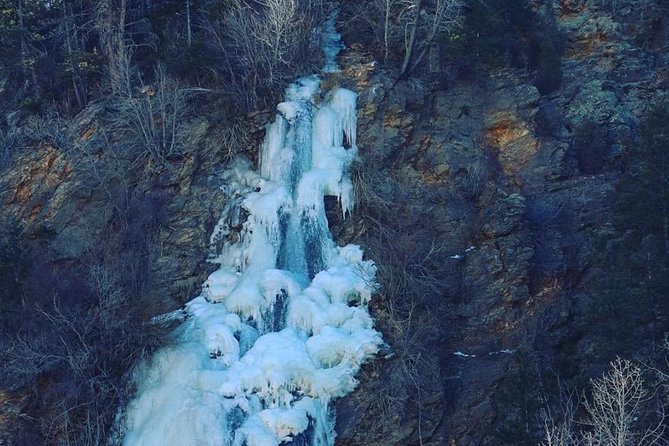 Glacier Hiking & Geothermal Cave Pools + Pictures Day Tour in Idaho Springs - Geothermal Wonders