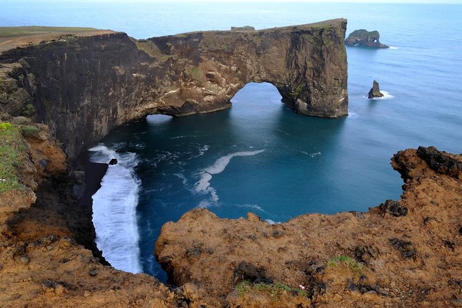 Glacier Lagoon, Diamond Beach, Black Sand Beaches and Waterfalls - Maximizing Your Iceland Adventure