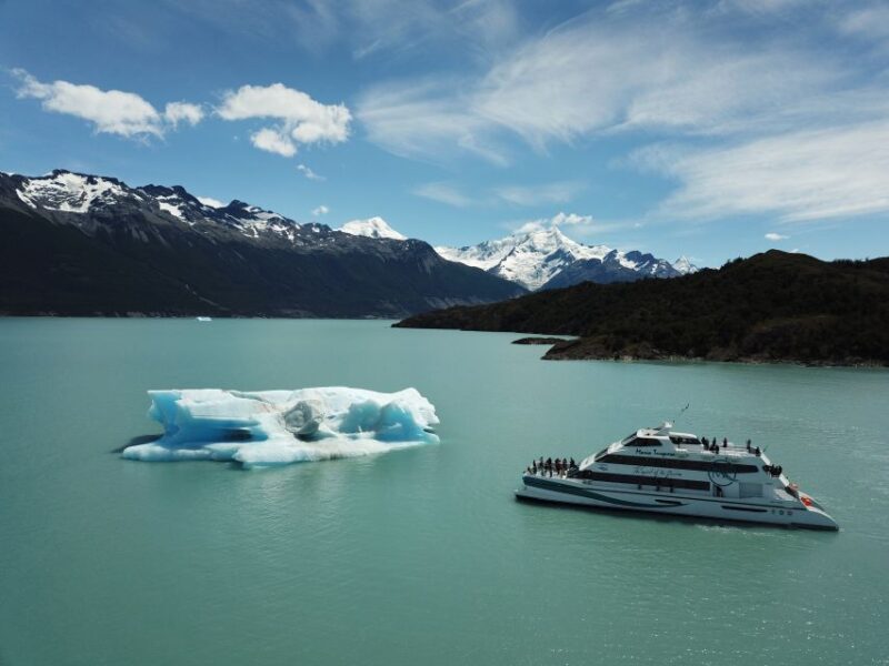 Glaciers Gourmet Experience: Full-Day Cruise With Lunch - Onboard Experience