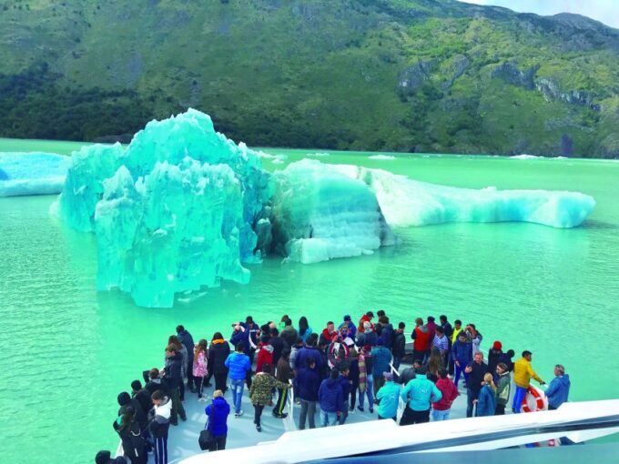 Glaciers Gourmet Experience: Full-Day Cruise With Lunch - Exploration of Glaciers