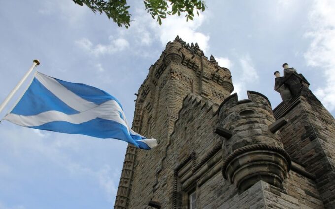 Glasgow: 2-Day Eilean Donan, Loch Ness & Glenfinnan Tour - Exploring the Highlands
