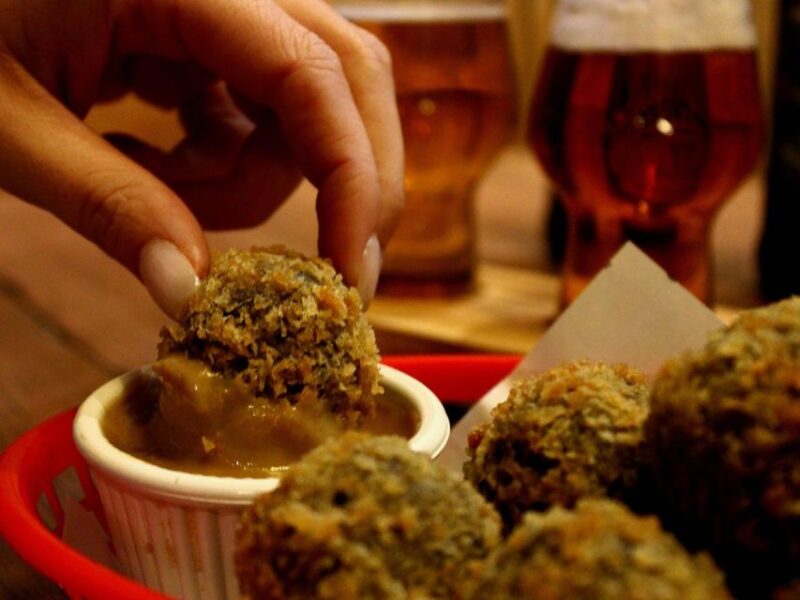 Glasgow: Beer Flight With a Haggis Taster in a Glasgow Pub - Key Points