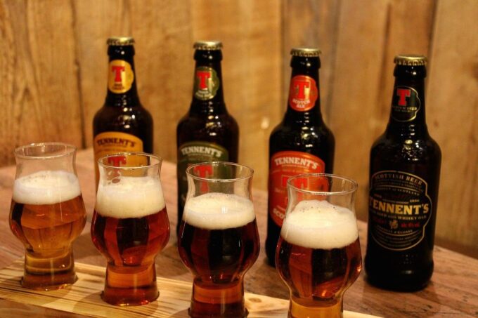 Glasgow: Beer Flight With a Haggis Taster in a Glasgow Pub - Accessibility and Group Options