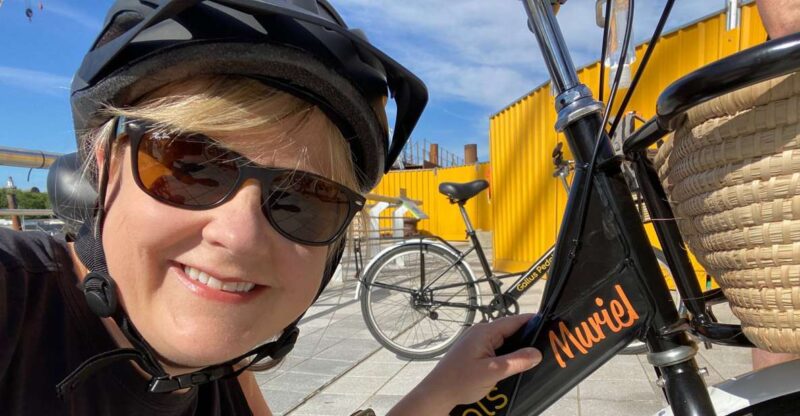Glasgow: City Highlights Guided Bike Tour With Snacks - Itinerary and Highlights