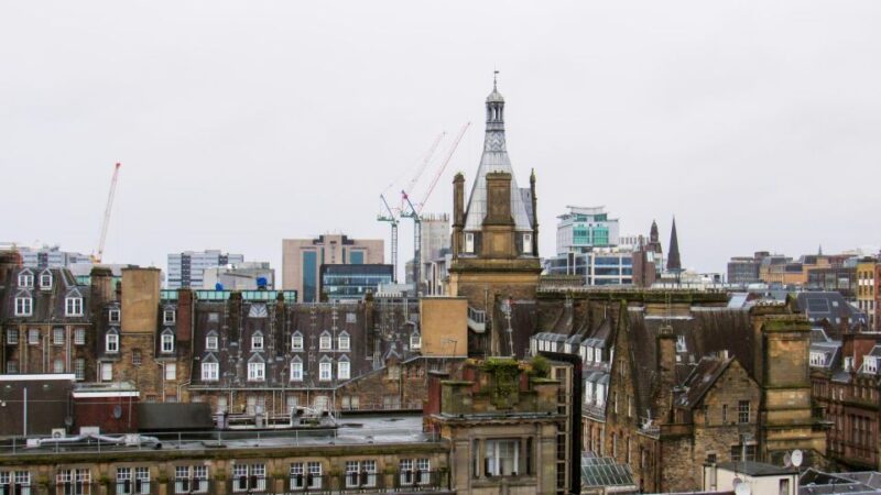 Glasgow: Express Walk With a Local in 60 Minutes - Group and Guide Details
