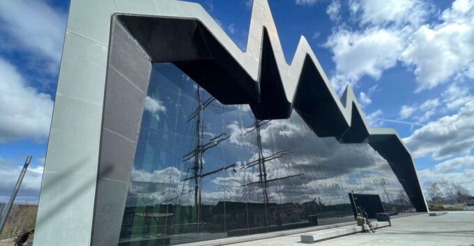 Glasgow in a Day: Private Sightseeing Tour From Edinburgh - Eclectic Marketplace Tour