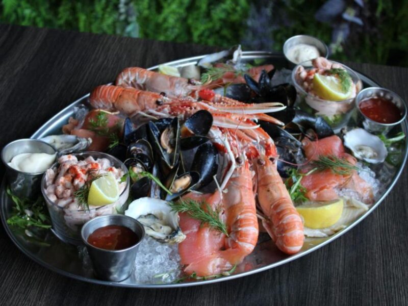 Glasgow: Luxury Seafood Platter at Scottish Restaurant - Location and Meeting Point