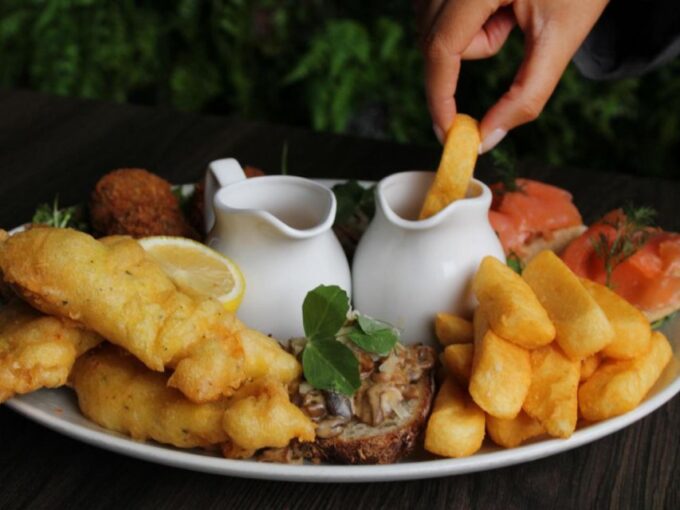 Glasgow: Scottish Tasting Platter - Reservation Process