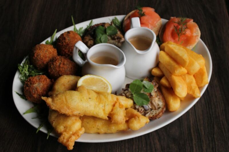Glasgow: Whisky Tasting and Scottish Sharing Platter - Whisky Tasting: Uncovering Scotchs Essence