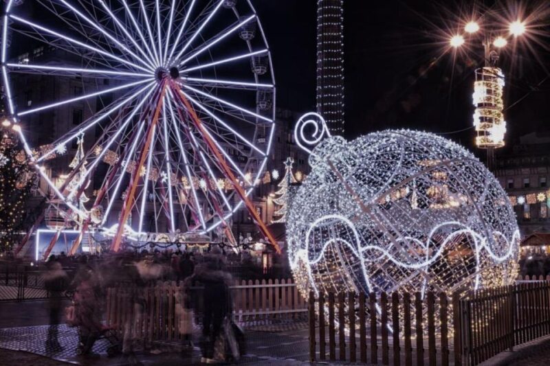 Glasgow's Festive Walk: A Magical Christmas Journey - Starting Point and Duration