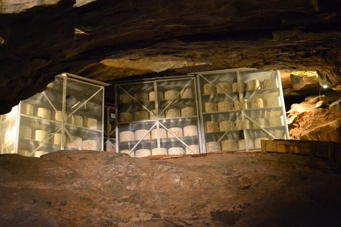 Glastonbury, Wells Cathedral & Cheddar Gorge Day Trip From Bath - Visiting Wells Cathedral and Cheddar Gorge