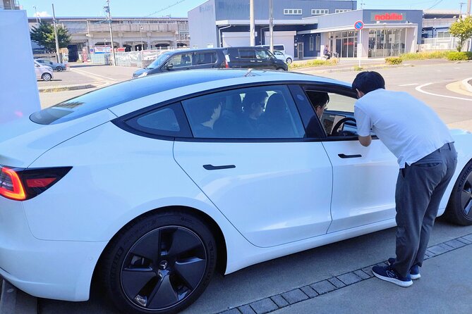 Go Anywhere With a Tesla Rental Car (Free Plan) - Meeting and Pickup Details