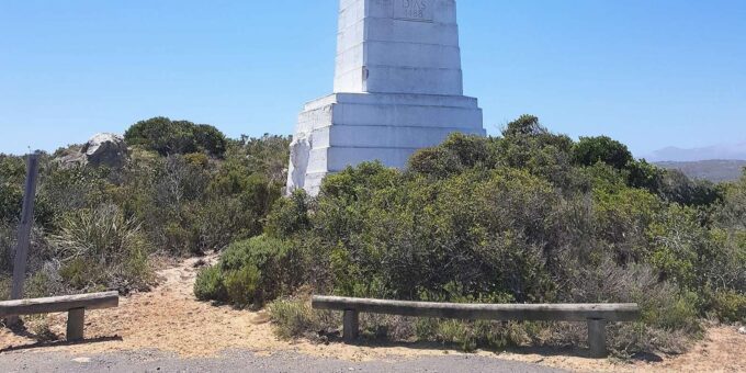 Go! Cape Peninsula Tour: Cape Point, Boulders, Chapmans Peak - Atlantic and Indian Oceans