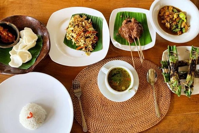 Go Locally: Bali Ubud Cooking Class With Traditional Market Visit by Chef Ketut - Exploring the Traditional Balinese Market