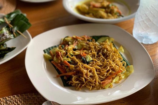 Go Locally: Bali Ubud Cooking Class With Traditional Market Visit by Chef Ketut - Activities Included in the Class