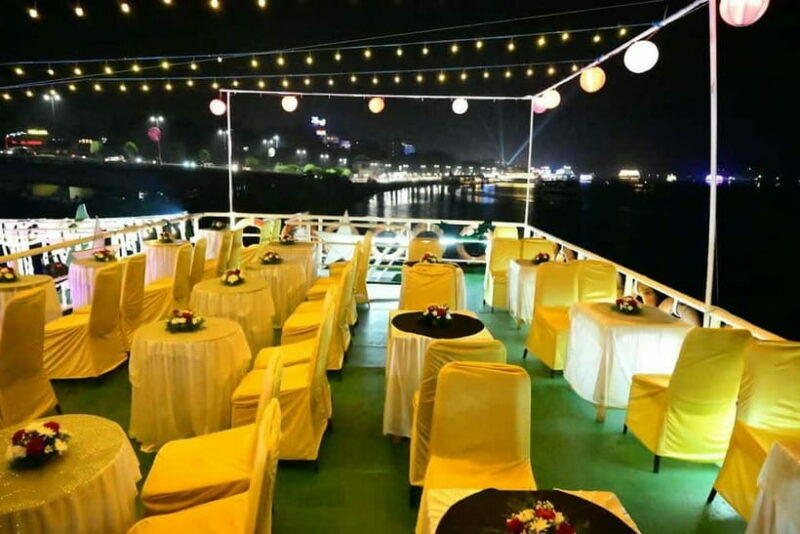 Goa: Cruise with Hotel Transfers, 2 Beers, DJ, and Dinner - FAQs