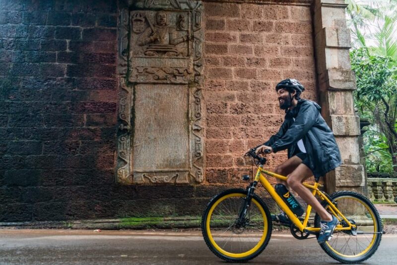 Goa: Old Goa and Divar Island E-Bike Tour With Snacks - Mouthwatering Local Snacks