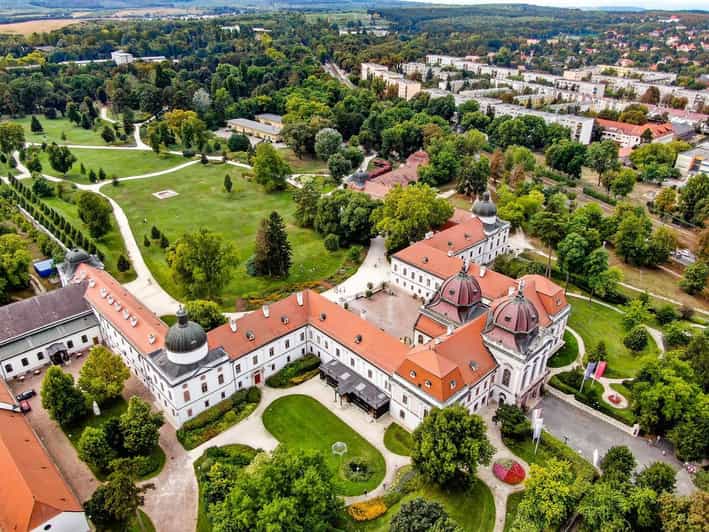 Gödöllő: The Royal Palace of Gödöllő Ticket - Accessibility and What to Bring