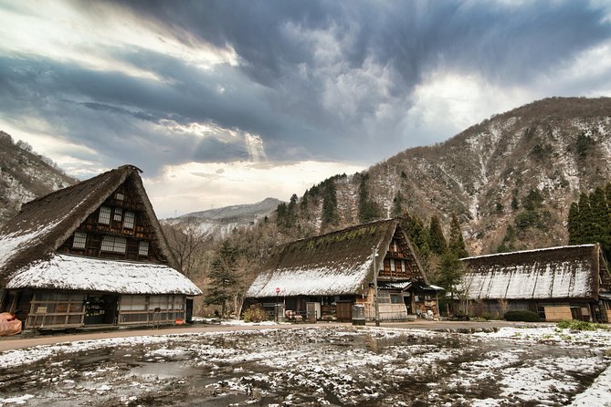 Gokayama and Shirakawago Photoshoot by Professional Photographer - Inclusions and Exclusions