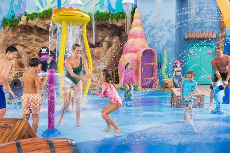 Gold Coast: 1-Day Ticket: WhiteWater World - Introduction to WhiteWater World