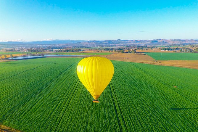 Gold Coast Hot Air Balloon + Winery Breakfast + Return Transfers - Choice of Flight Lengths