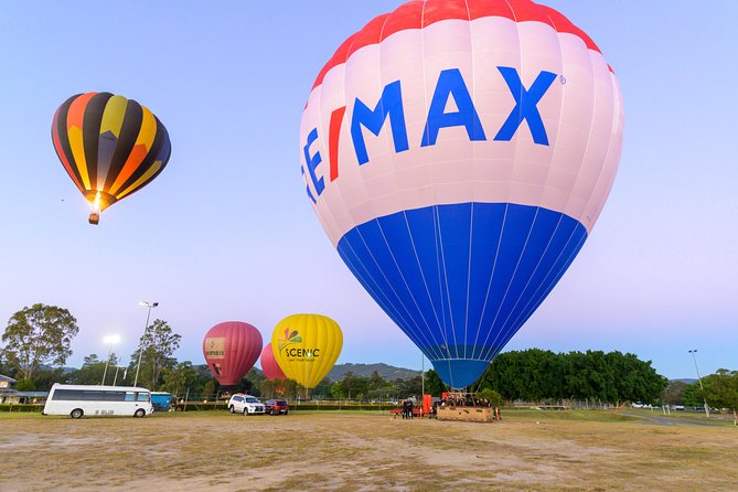 Gold Coast Hot Air Balloon With 5 Star Champagne Buffet Breakfast - Stunning Aerial Views