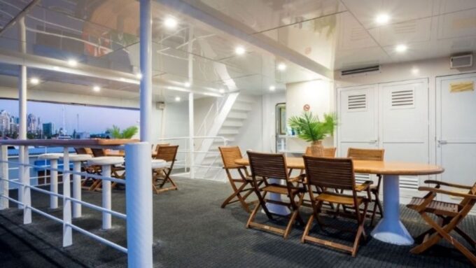 Gold Coast: Luxury Sunset Boat Cruise - Additional Information