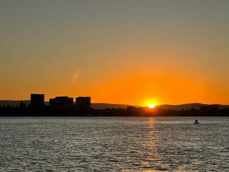 Gold Coast Private Sunset Sailing Charter w/ dinner & drinks - Who Will Love This Experience?