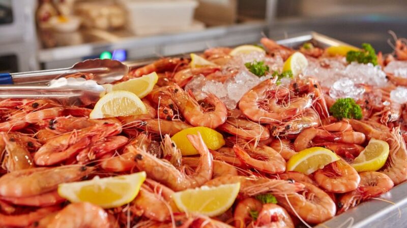 Gold Coast: Sightseeing Cruise With Buffet Lunch - Experience Highlights