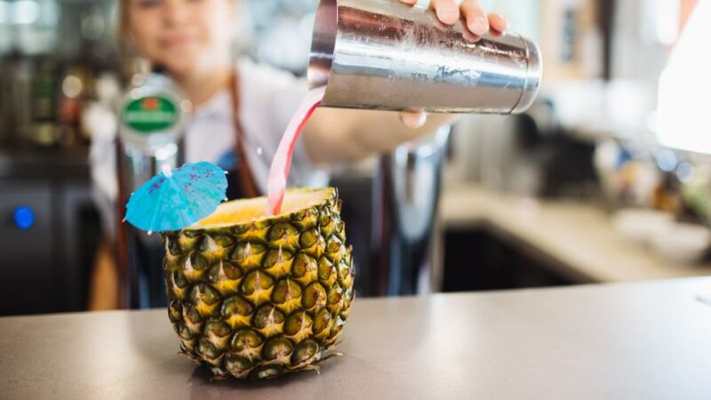 Gold Coast: Sightseeing Cruise With Buffet Lunch - Onboard Amenities