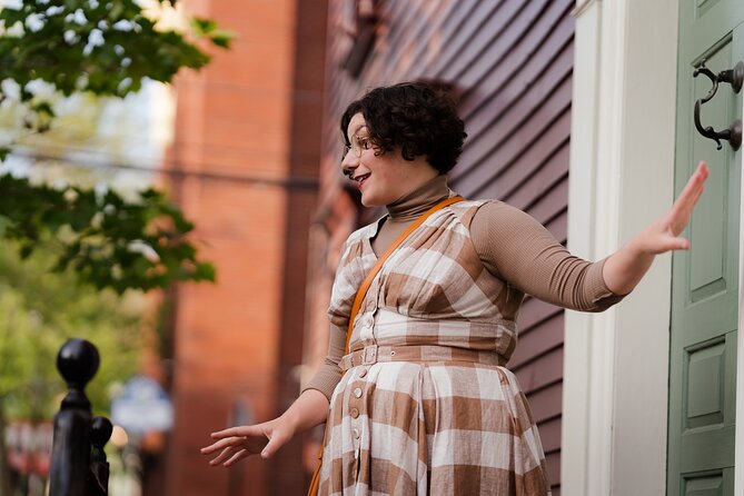 Golden Age to Gilded Age Newports Transformation Walking Tour - Reviews and Ratings