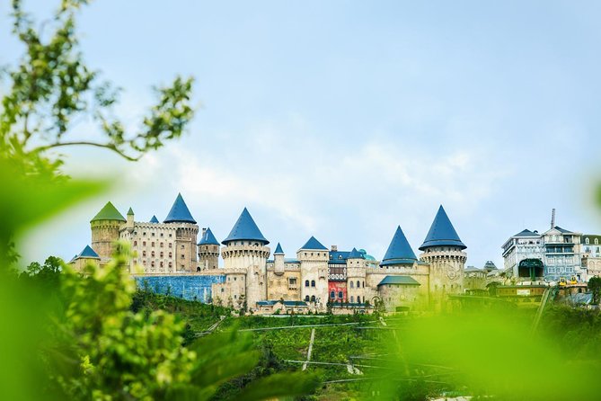 Golden Bridge and Ba Na Hills Full Day From Hoi An City - Dining Experience