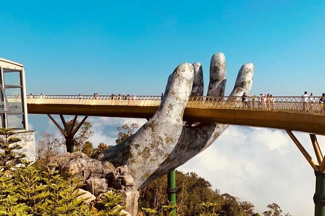 GOLDEN BRIDGE - Guided Tour in the Early Morning to Avoid Crowds - Key Points